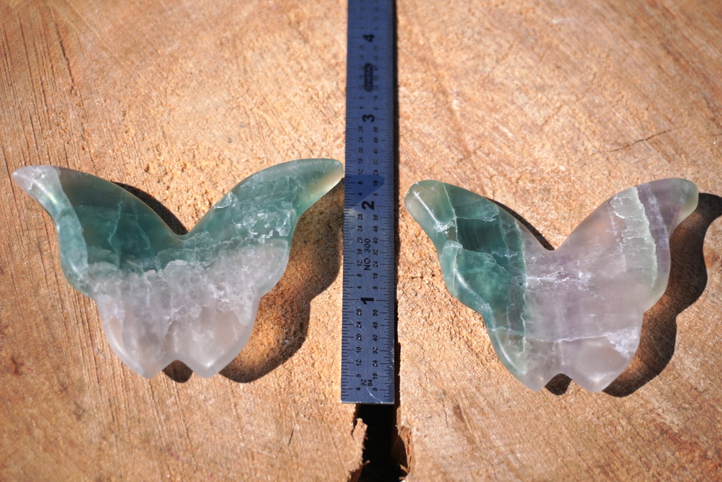 Talla de mariposa de fluorita