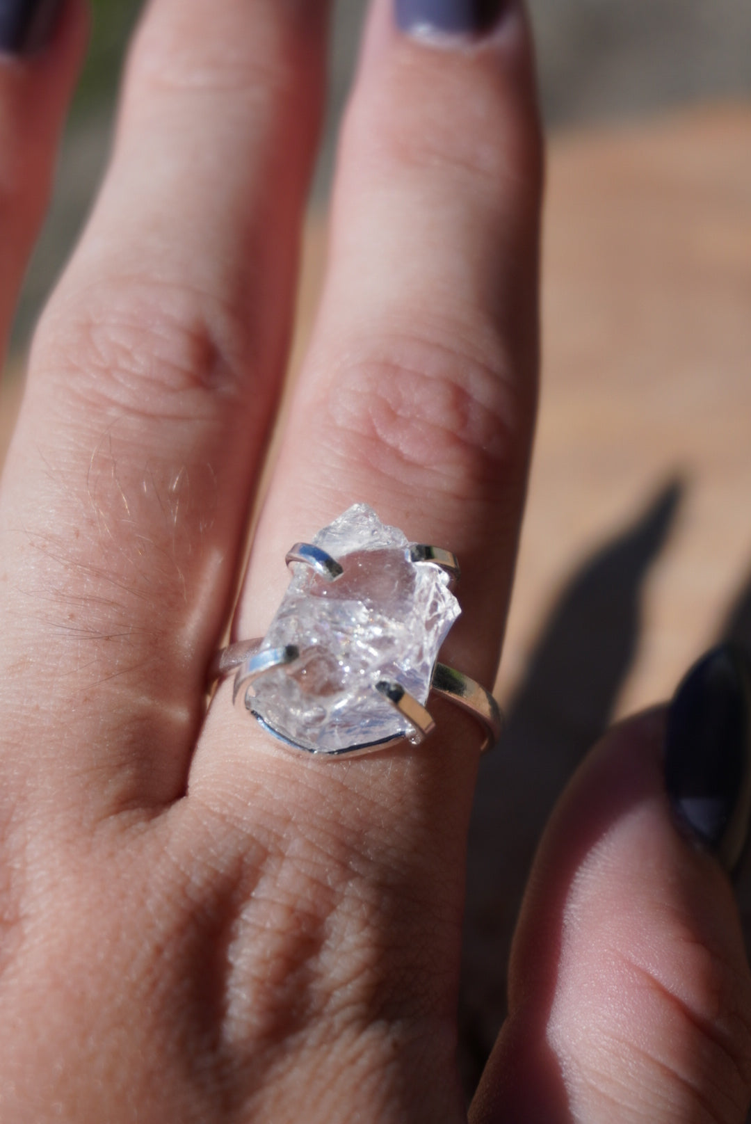 Anillo ajustable de cuarzo transparente