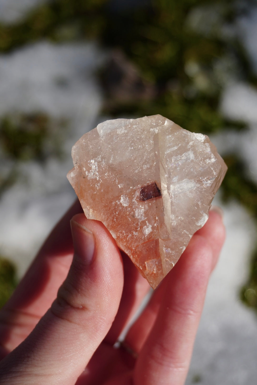 Small Mariposa Calcite