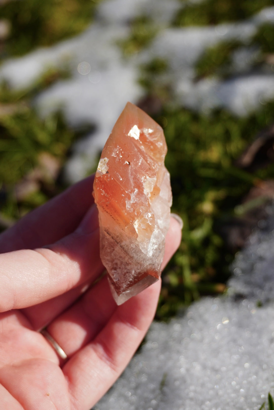 Small Mariposa Calcite