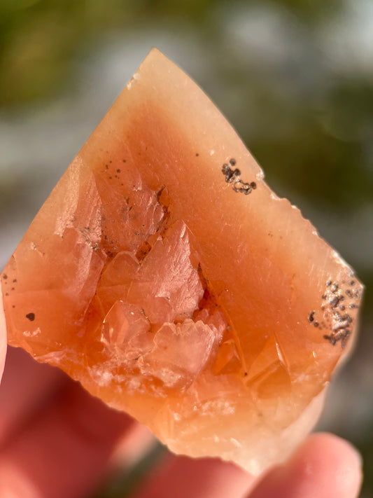 Small Mariposa Calcite